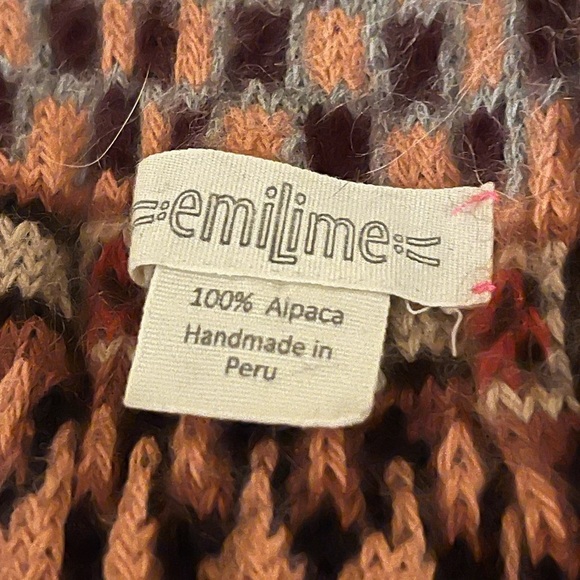 Emilime Alpaca Scarf - Picture 6 of 6